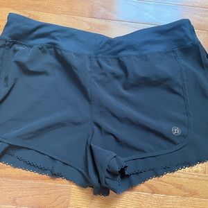 Lauren James Scalloped Athletic Shorts - Black